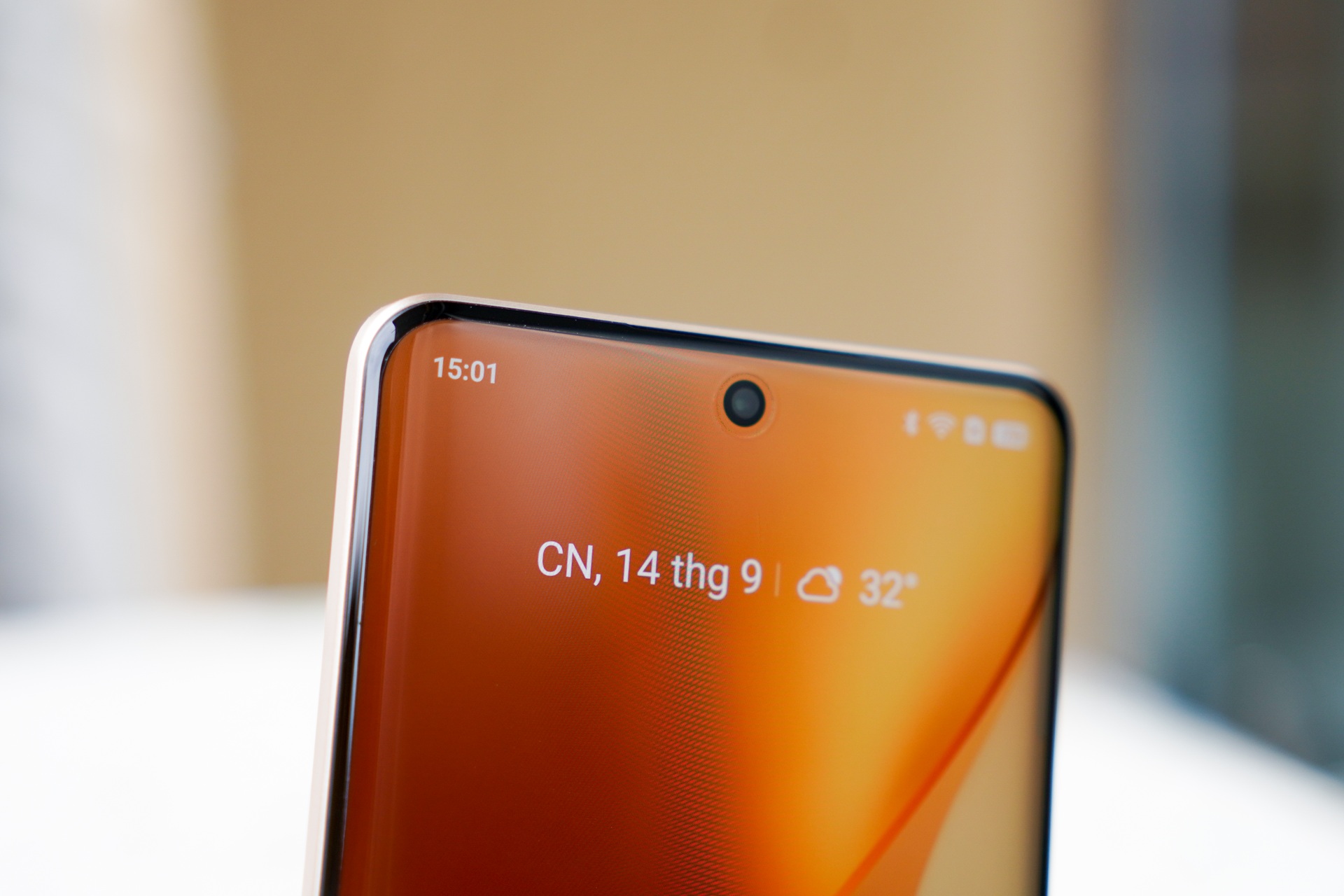 realme 15 Pro៖ ដំណើរការល្អ AI ចម្រុះ ប៉ុន្តែការរចនាត្រូវការការកែលម្អ - 6 realme 15 Pro: Hiệu suất tốt, AI đa dạng nhưng thiết kế cần cải thiện - 6
