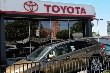 Toyota thừa nhận lỗi xe tăng tốc ngoài kiểm soát