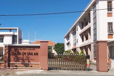 Chủ nhiệm Ủy ban Kiểm tra Thành ủy bị tố không có bằng cấp 3