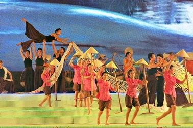 Rực rỡ đêm khai mạc Festival Thủy sản Việt Nam