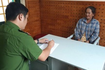 Tạm giam hai phụ nữ dùng nước sôi, cây gỗ hành hung công an