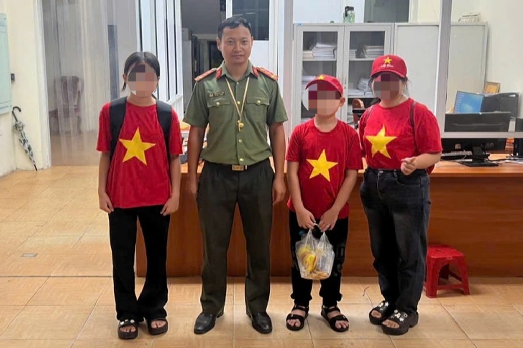 Công an Hà Nội khuyến cáo các phụ huynh khi đưa trẻ nhỏ đi xem diễu binh - 1 Công an Hà Nội khuyến cáo các phụ huynh khi đưa trẻ nhỏ đi xem diễu binh - 1