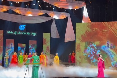 Những màn trình diễn đặc sắc tại chương trình "Hương sắc Áo dài Việt"