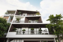 Độc lạ ngôi nhà có mặt tiền hình phễu, nổi bật nhất khu phố ở Hải Dương