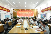 “Trăm khâu đổ đầu... cán bộ”, xã mới tìm cách thích nghi