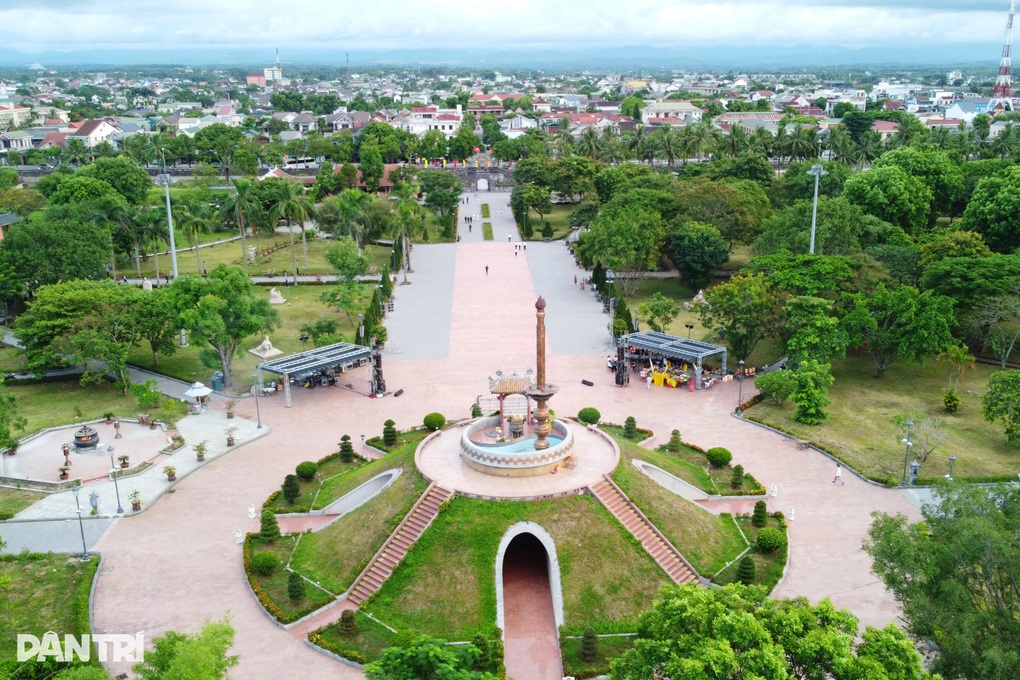 Tổ chức chiếu phim Mưa đỏ miễn phí tại Thành cổ Quảng Trị - 1 Tổ chức chiếu phim Mưa đỏ miễn phí tại Thành cổ Quảng Trị - 1
