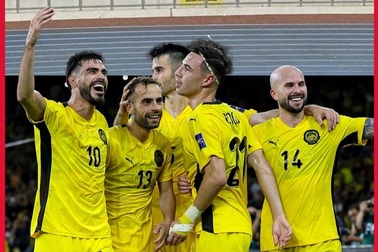 Cổ động viên Malaysia phản ứng về chính sách nhập tịch cầu thủ