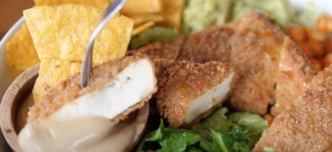 Hay như hai món thịt gà chay của hãng thực phẩm Natera Splendid là Natera Seasoned Chick-Un Tenders và Chick-Un Nuggets, đã có mặt tại chuỗi nhà hàng Denny’s và Bar One trên khắp Canada cũng đang được người tiêu dùng tại đây hưởng ứng mạnh mẽ.