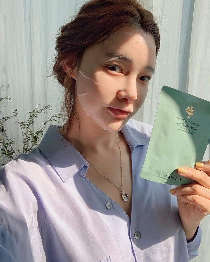 Cất những món skincare này vào tủ lạnh, da bạn sẽ được "hack" đẹp lên gấp bội, tuổi thọ sản phẩm kéo dài hơn - Ảnh 3. Cất những món skincare này vào tủ lạnh, da bạn sẽ được "hack" đẹp lên gấp bội, tuổi thọ sản phẩm kéo dài hơn - Ảnh 3.