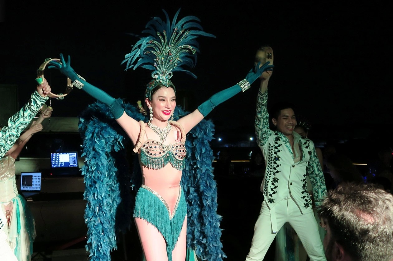 Từ vụ người mẫu mặc bikini ở Hạ Long: Thái Lan tổ chức sexy show thế nào? - 3 Từ vụ người mẫu mặc bikini ở Hạ Long: Thái Lan tổ chức sexy show thế nào? - 3