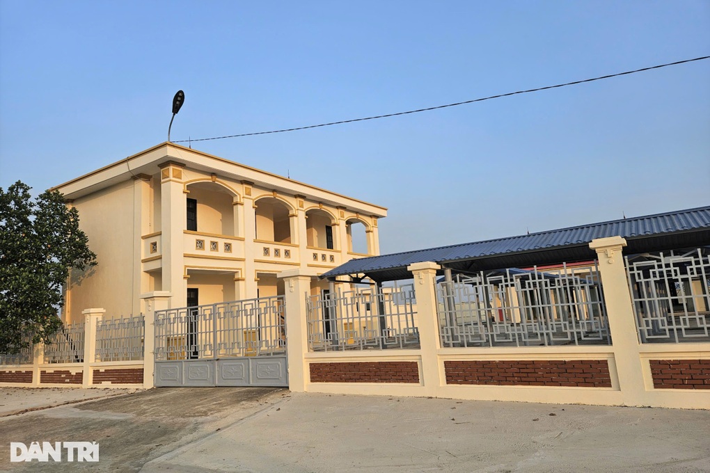 Rót thêm tiền cứu vãn chợ tiền tỷ 8 năm chưa họp một lần - 1 Rót thêm tiền cứu vãn chợ tiền tỷ 8 năm chưa họp một lần - 1