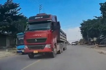 Vượt ẩu suýt gây tai nạn, tài xế ô tô bị phạt tiền và trừ điểm GPLX