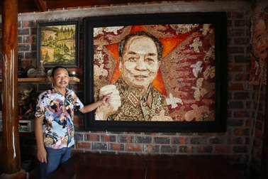 Độc đáo bức tranh Đại tướng Võ Nguyên Giáp được tạo nên từ 1.000 vỏ trứng