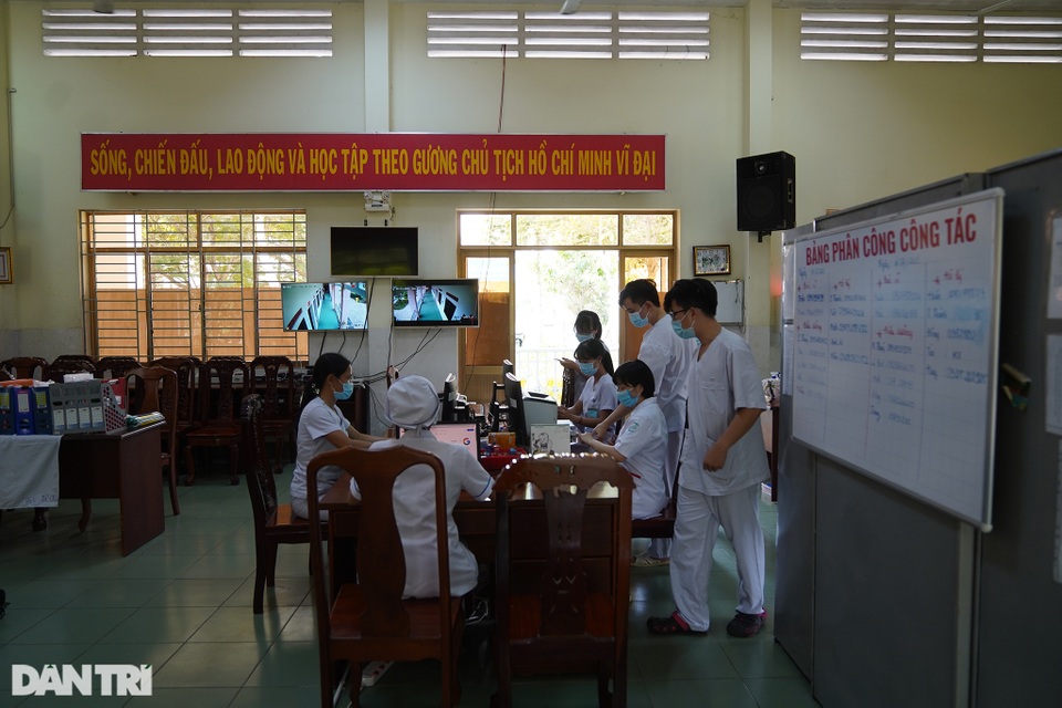 Thứ trưởng Nguyễn Trường Sơn: Bộ Y tế đánh giá cao sự chủ động của TPHCM - 7 Thứ trưởng Nguyễn Trường Sơn: Bộ Y tế đánh giá cao sự chủ động của TPHCM - 7
