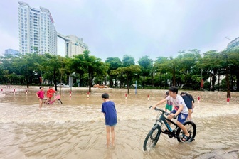 Vì sao khu đô thị siêu sang Ciputra, đường Võ Chí Công hay bị ngập nặng?
