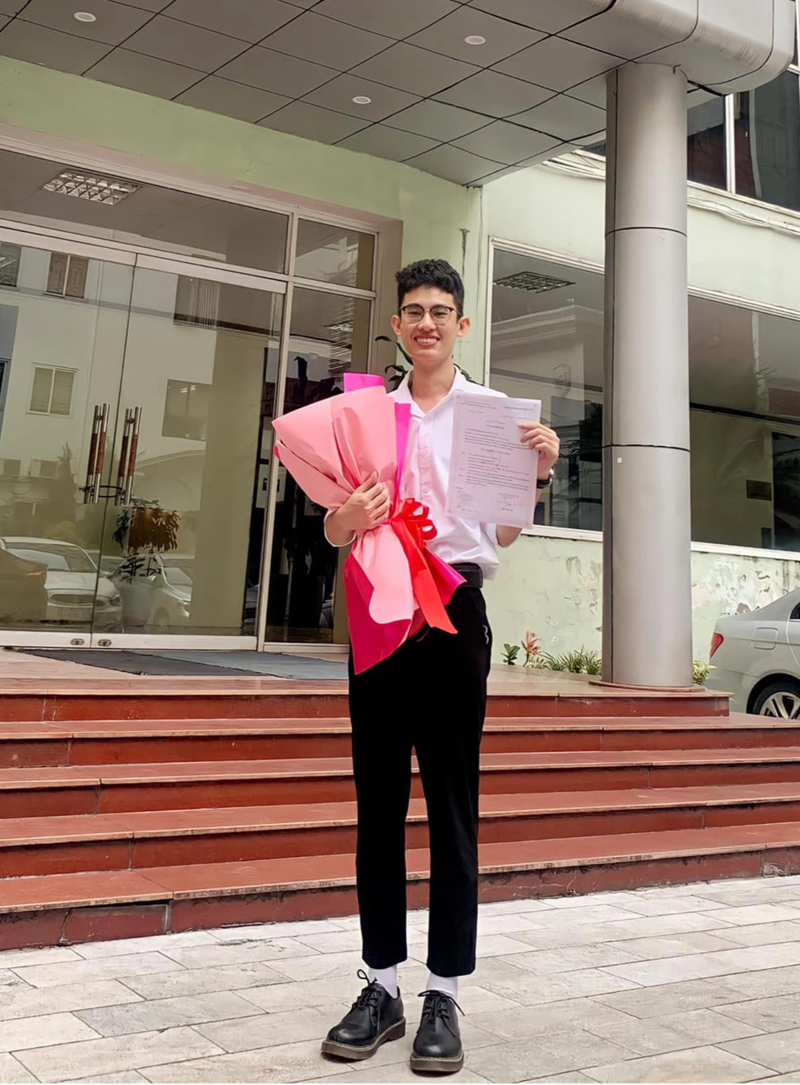 Nam sinh trường ĐH Công nghệ chuyên săn học bổng, dư tiền gửi về gia đình - 1 Nam sinh trường ĐH Công nghệ chuyên săn học bổng, dư tiền gửi về gia đình - 1