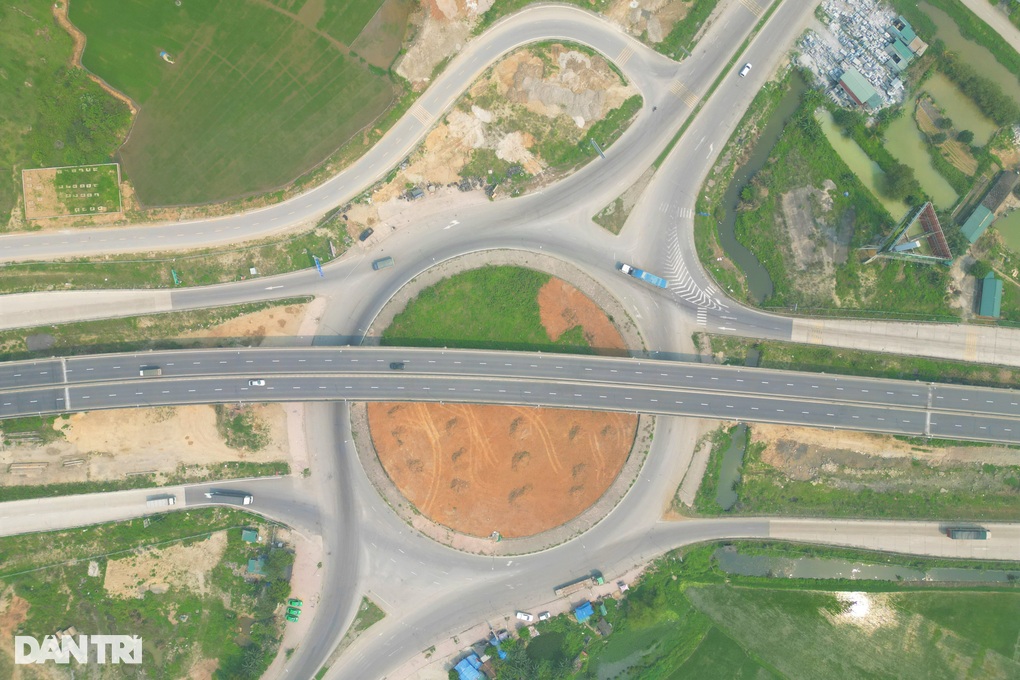 Ninh Bình lý giải việc xây 25km cao tốc tốn 7.000 tỷ đồng - 1 Ninh Bình lý giải việc xây 25km cao tốc tốn 7.000 tỷ đồng - 1