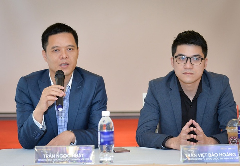 BTC Hoa hậu Hoàn vũ lên tiếng về sự cố lộ ngực của Thúy Vân - 2 BTC Hoa hậu Hoàn vũ lên tiếng về sự cố lộ ngực của Thúy Vân - 2