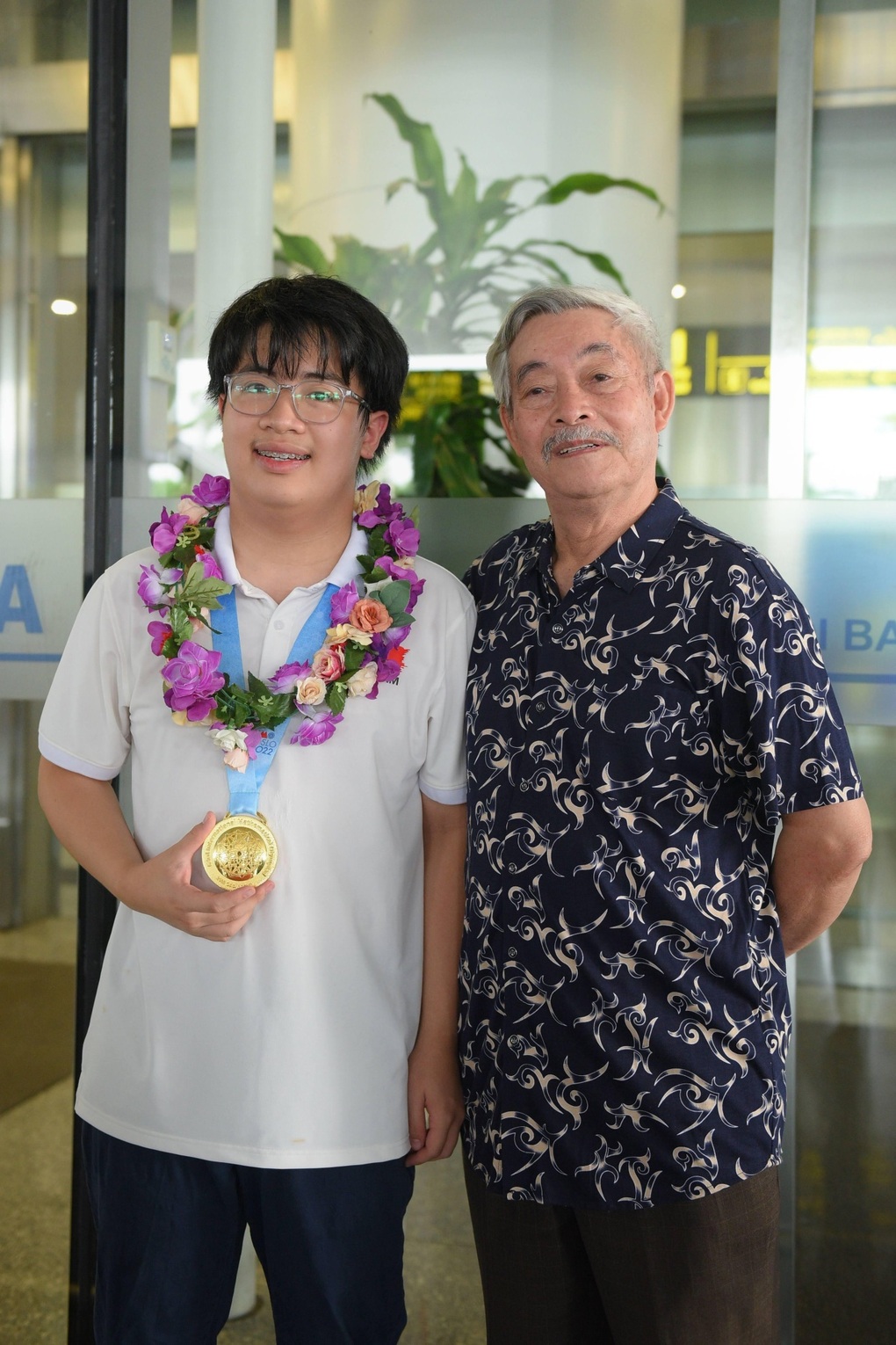 Bí quyết học tập của chàng trai đạt điểm tuyệt đối Olympic Toán quốc tế - 1 Bí quyết học tập của chàng trai đạt điểm tuyệt đối Olympic Toán quốc tế - 1