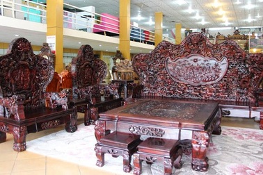 Nữ đại gia bỏ 260 tỷ đồng mua đất, nhà giàu Hà Nội chơi bộ ghế 13 tỷ đồng