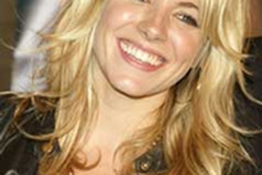 Sienna Miller không thể chung thủy “một vợ một chồng”!