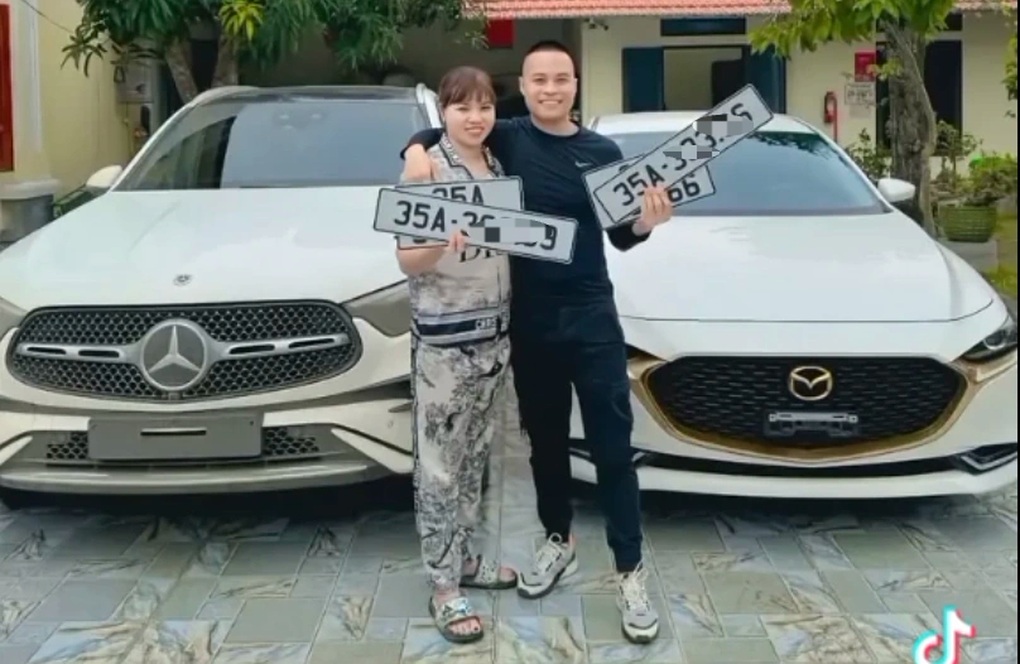 Chủ kênh Gia đình Hải Sen khoe xe sang, ở biệt thự trước khi bị bắt - 1