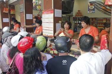 Thị trường bánh Trung thu ấm dần từ cuối tháng Ngâu