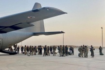 Những giờ hỗn loạn của không quân Afghanistan trước khi Kabul sụp đổ