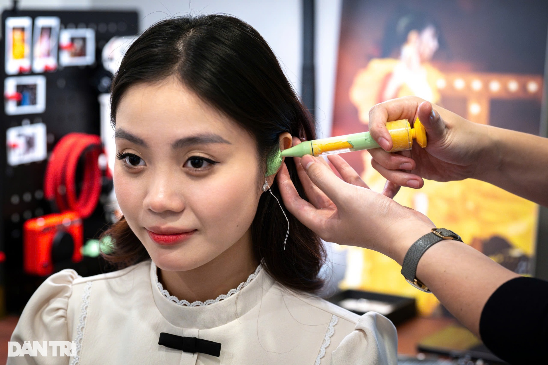 Tai nghe hơn 100 triệu đồng ra đời trong căn phòng 6m2 của chàng trai Gen Z - 5 Tai nghe hơn 100 triệu đồng ra đời trong căn phòng 6m2 của chàng trai Gen Z - 5