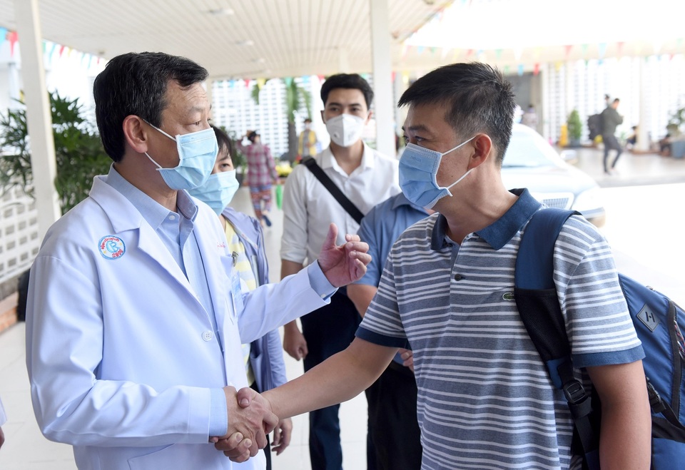 Bệnh viện Chợ Rẫy tiếp tục chi viện cho Gia Lai chống dịch Covid-19 - 2