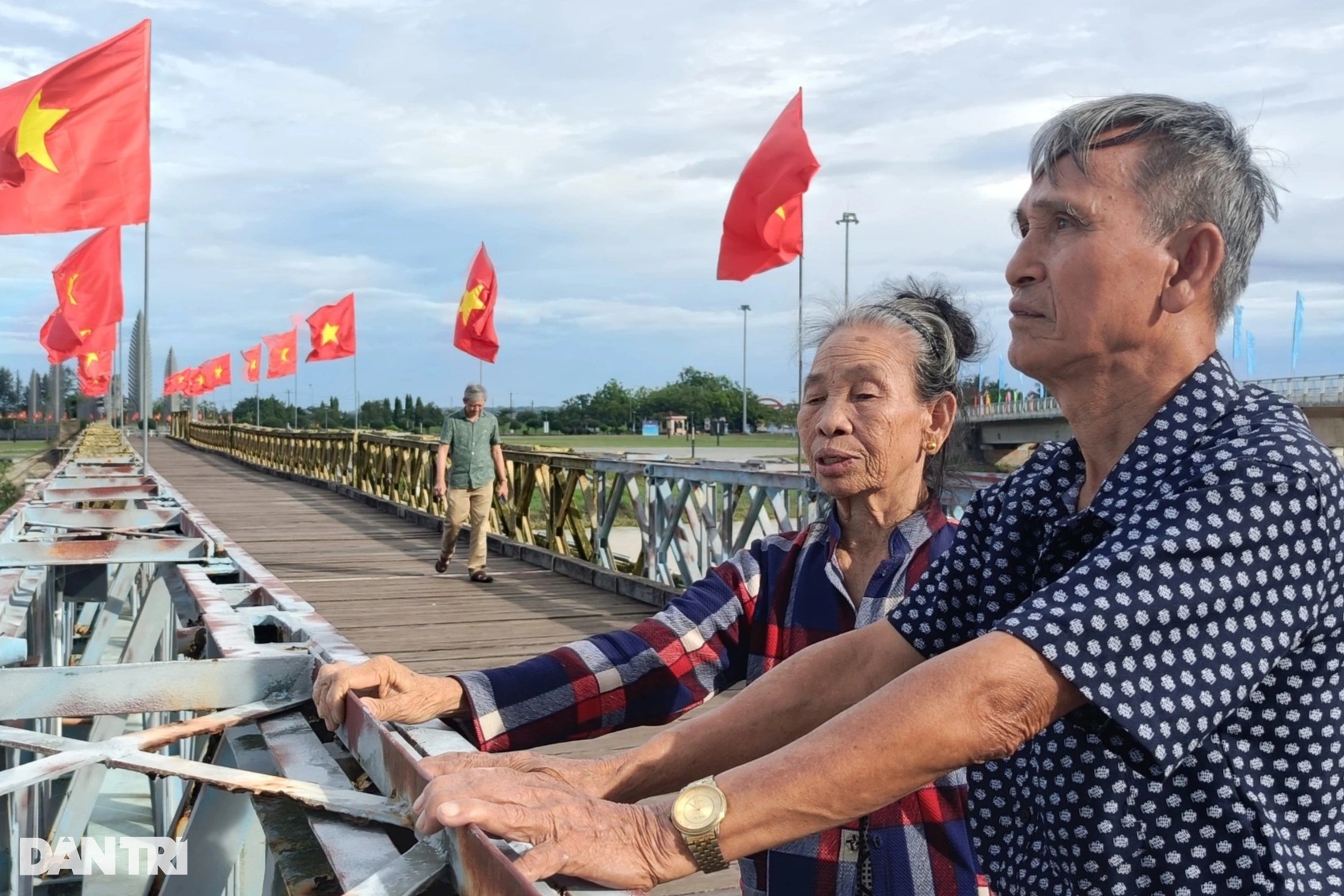 View - Những màn chọi cờ, đấu loa mang khát vọng hòa bình ở vĩ tuyến 17 | Báo Dân trí