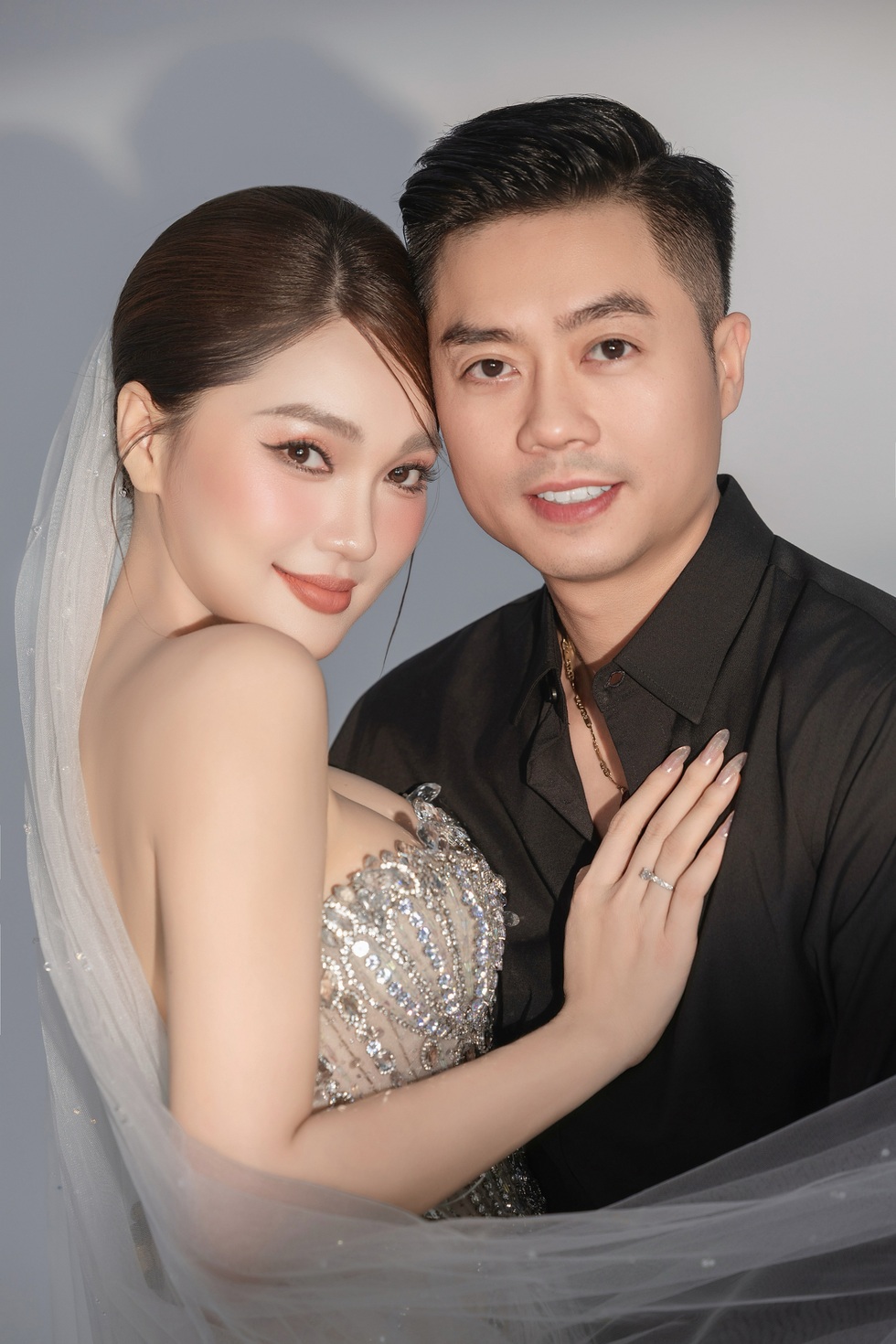 Cô gái xinh đẹp tìm thấy một nửa định mệnh sau lần đi khám sức khỏe - 1 Cô gái xinh đẹp tìm thấy một nửa định mệnh sau lần đi khám sức khỏe - 1