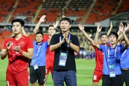Báo Hàn Quốc: "Phép màu của HLV Kim Sang Sik vẫn chưa dừng lại"