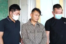 Bắt giữ 2 kẻ vận chuyển ma túy, thủ sẵn súng ngắn cùng 7 viên đạn