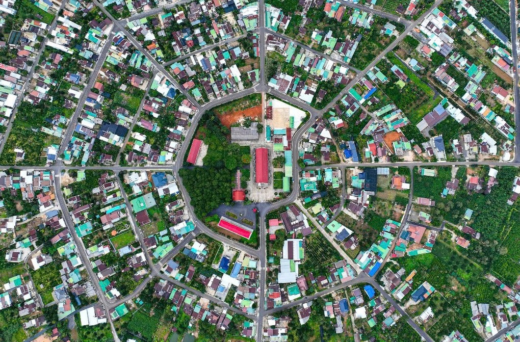 Ngôi làng có quy hoạch hình đồ âm dương bát quái độc lạ ở Lâm Đồng - 1 Ngôi làng có quy hoạch hình đồ âm dương bát quái độc lạ ở Lâm Đồng - 1