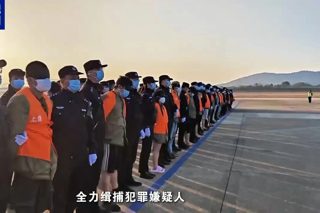 Trung Quốc hồi hương hơn 1.000 công dân liên quan lừa đảo ở Myanmar - 1