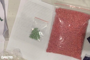 Công an đột kích "tóm gọn" nhóm đối tượng cùng lượng lớn ma túy