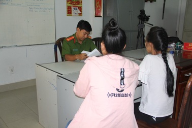 2 thiếu nữ “vỡ mộng” lấy chồng Trung Quốc, tìm đường trốn về Việt Nam