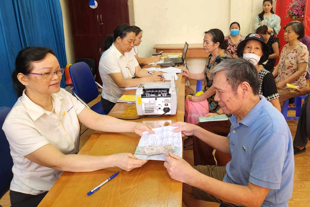 Tăng lương hưu, cách biệt giữa mức hưởng cao và thấp càng lớn - 2 Tăng lương hưu, cách biệt giữa mức hưởng cao và thấp càng lớn - 2