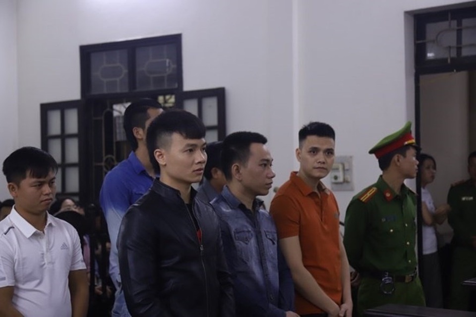Có cha mẹ nào ớn lạnh trước thần tượng của con - 1 Có cha mẹ nào ớn lạnh trước thần tượng của con - 1