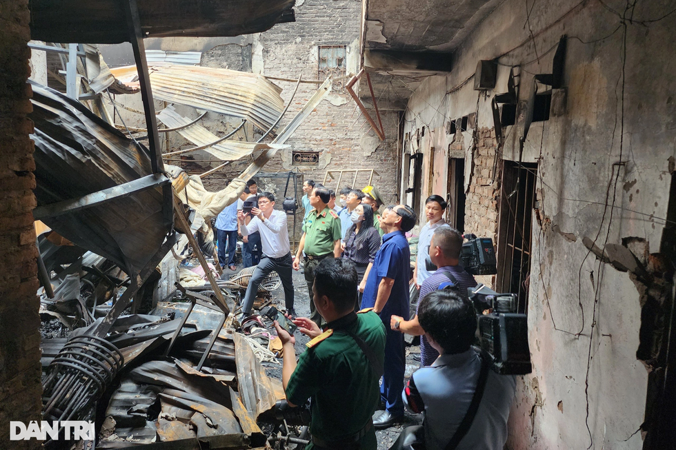 Lời kể của lính cứu hỏa trong vụ cháy khiến 14 người chết ở Hà Nội - 6 Lời kể của lính cứu hỏa trong vụ cháy khiến 14 người chết ở Hà Nội - 6