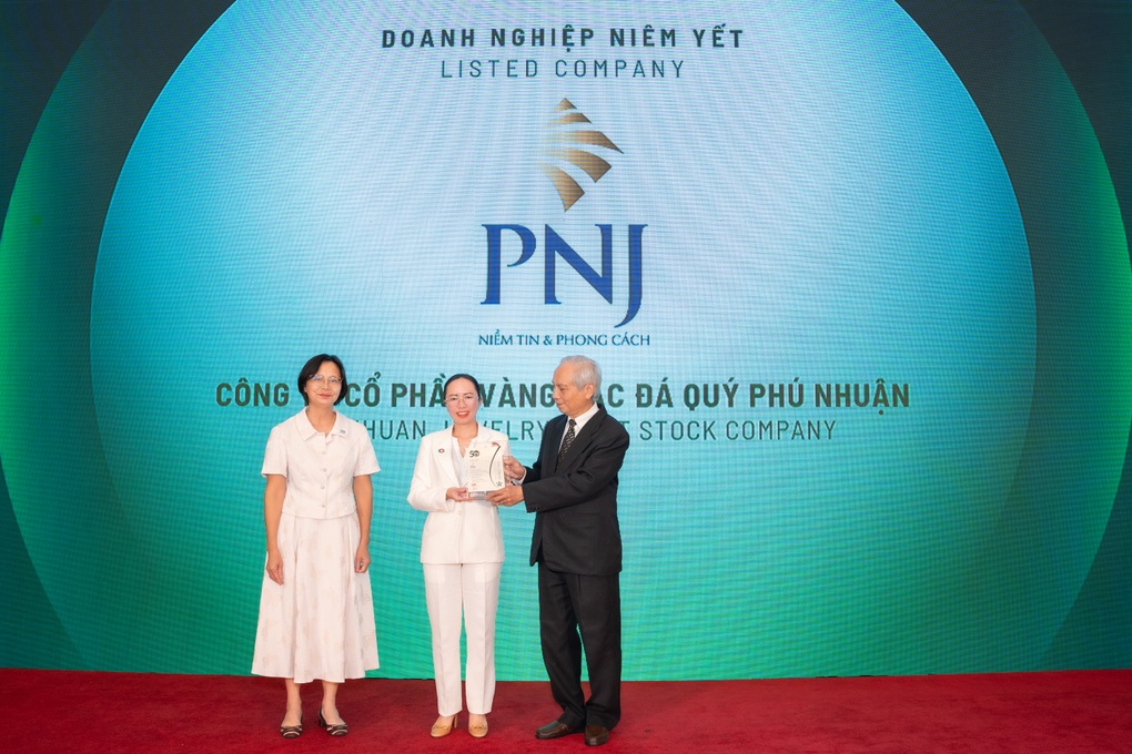 PNJ hai lần lập hat-trick ESG tại giải thưởng phát triển bền vững - 1 PNJ hai lần lập hat-trick ESG tại giải thưởng phát triển bền vững - 1