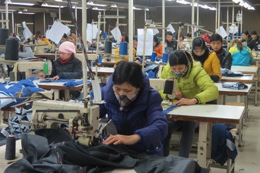 Lao động cưỡng bức trong ngành dệt may: Nhiều doanh nghiệp đang vi phạm