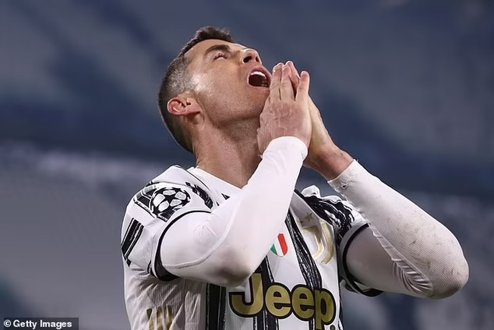 Báo Italia tố C.Ronaldo một mình một cõi ở Juventus - 1 Báo Italia tố C.Ronaldo một mình một cõi ở Juventus - 1