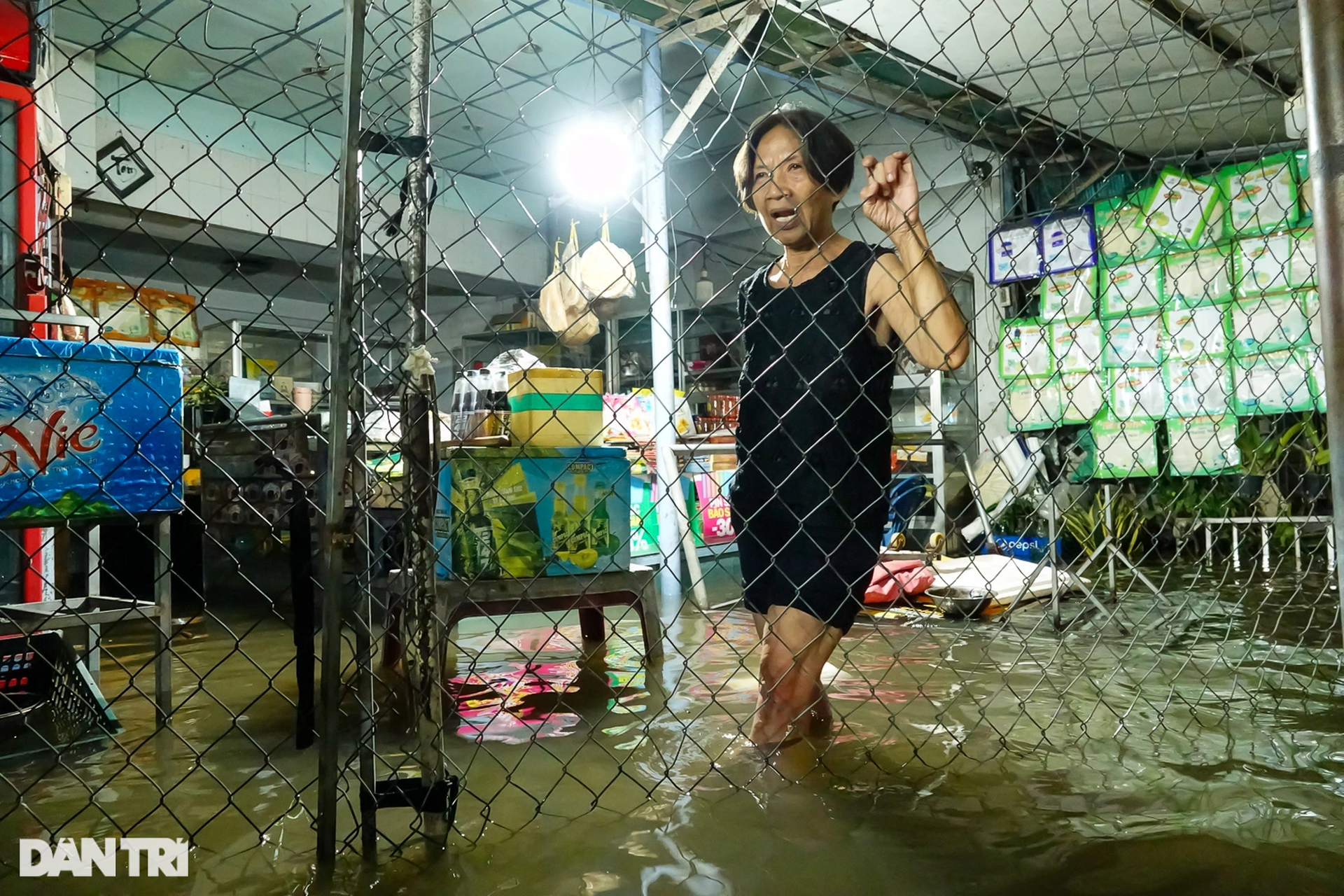 Dân vừa đón Tết vừa chạy ngập: Giờ mới thấy nước dâng vào đầu năm mới - 4