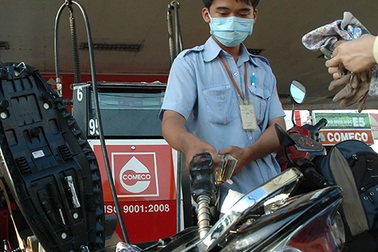 Doanh nghiệp than cơ chế quản lý giá xăng dầu