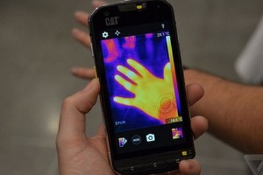 Smartphone đầu tiên tích hợp camera cảm biến nhiệt gây ấn tượng tại MWC 2016