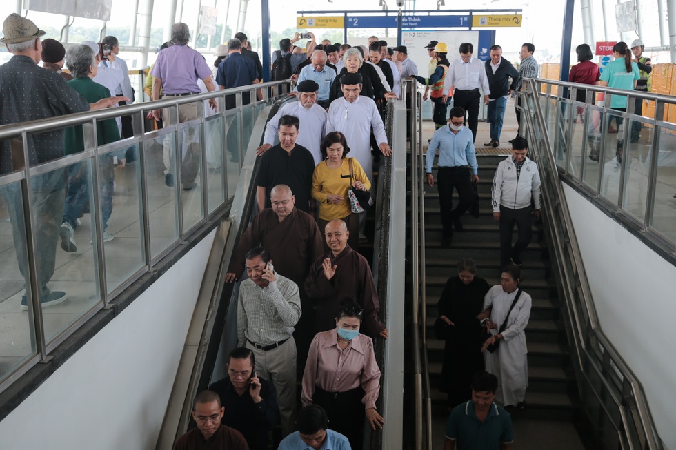 "5 lần 7 lượt" chậm khai thác tuyến metro số 1 TPHCM