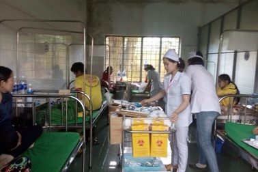 24 người nhập viện sau khi ăn cỗ cưới