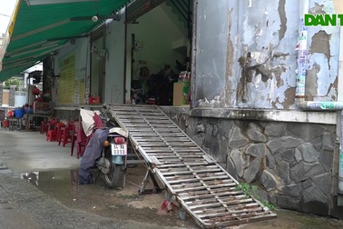 Nâng nền nhà hơn 1m để chống ngập ở TPHCM